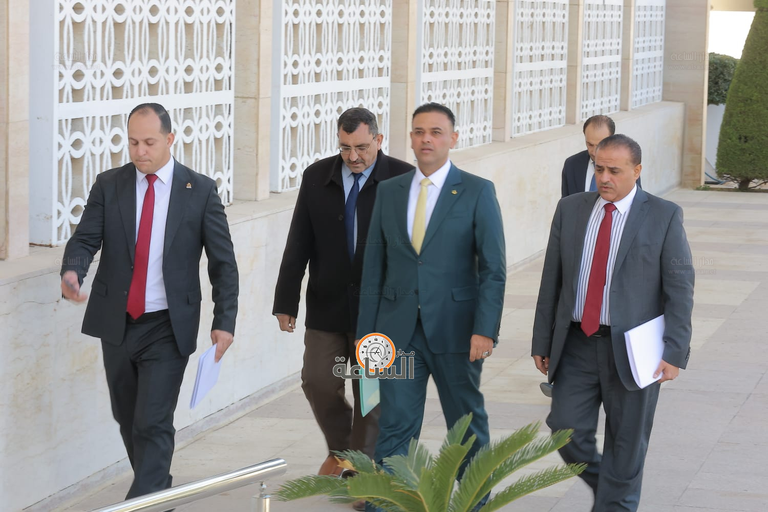 Madar Al-Saa Images 0.49047645937430306