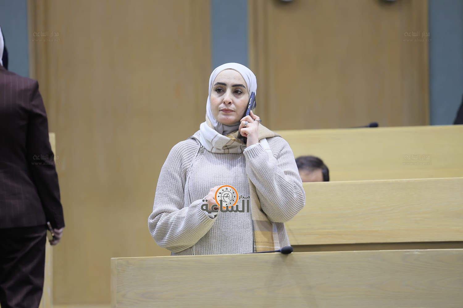 Madar Al-Saa Images 0.4833730375360715