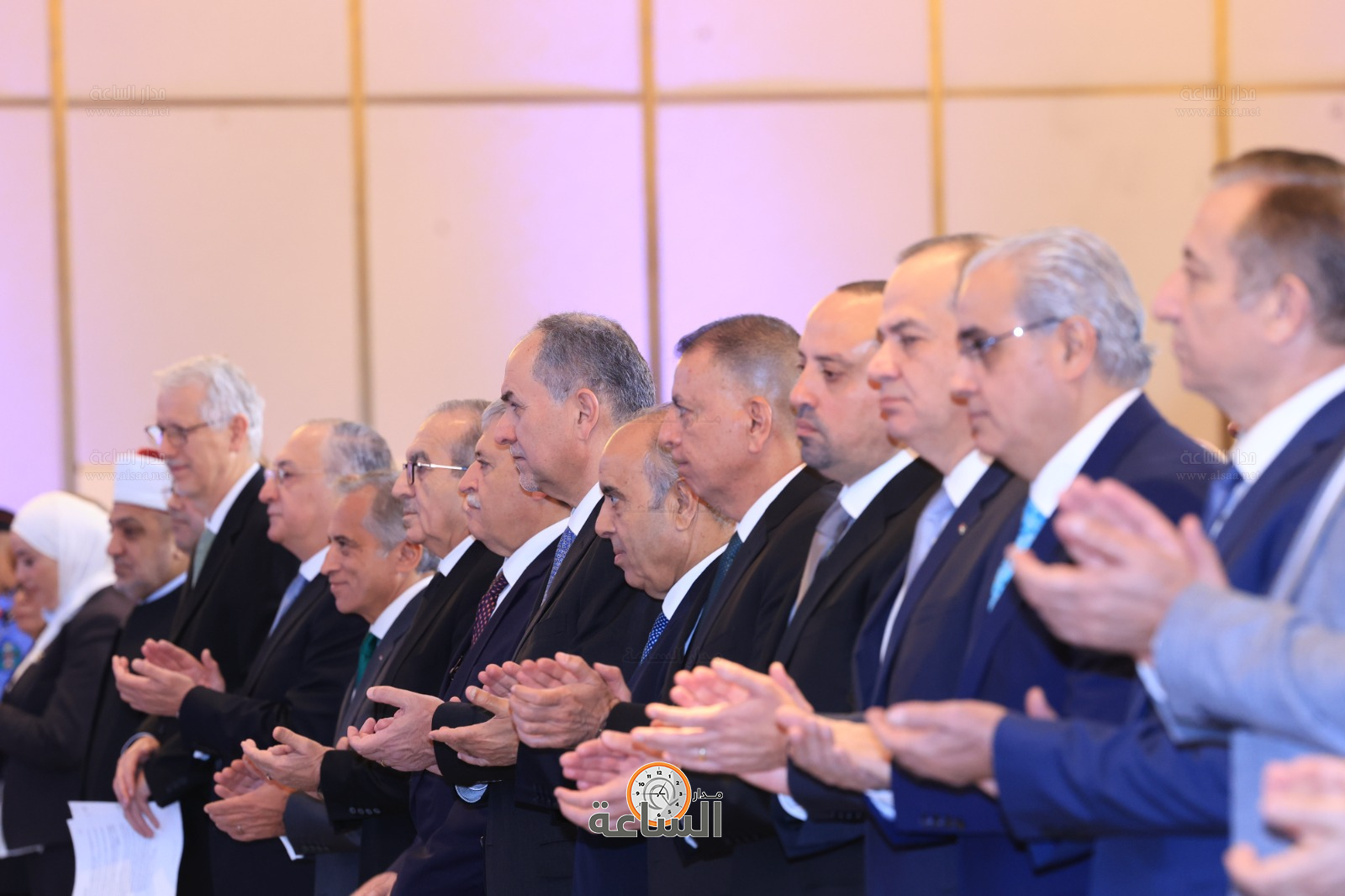 Madar Al-Saa Images 0.8740418402293649