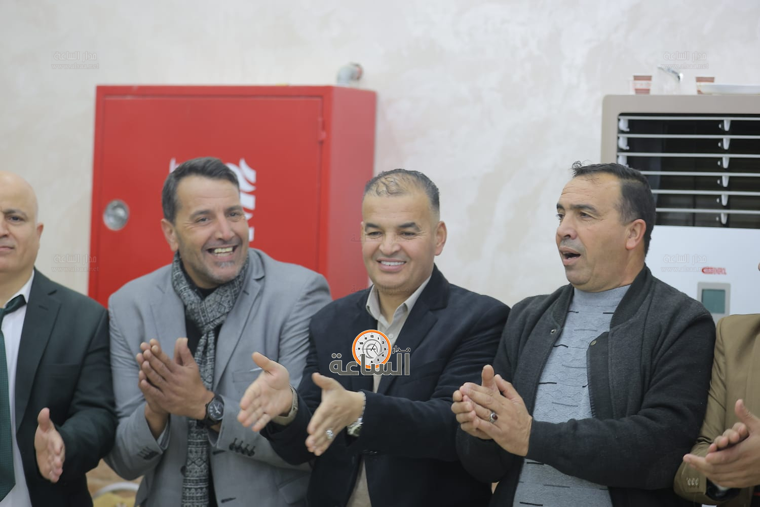 Madar Al-Saa Images 0.7450352659476672