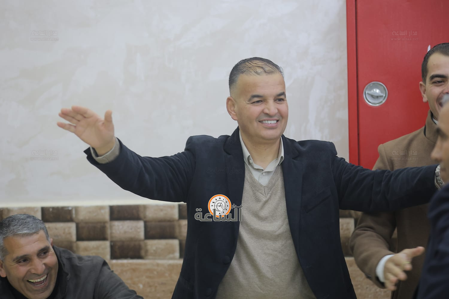 Madar Al-Saa Images 0.8126135038163235