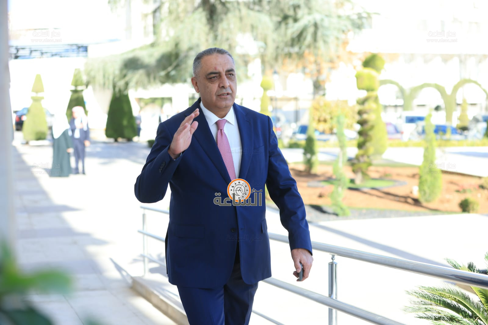 Madar Al-Saa Images 0.4765631640239577