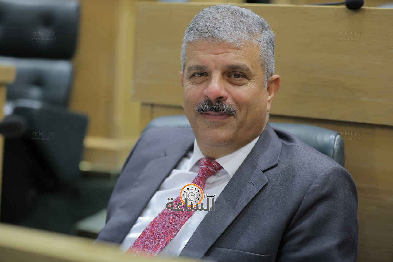 Madar Al-Saa Images 0.3651549721169347