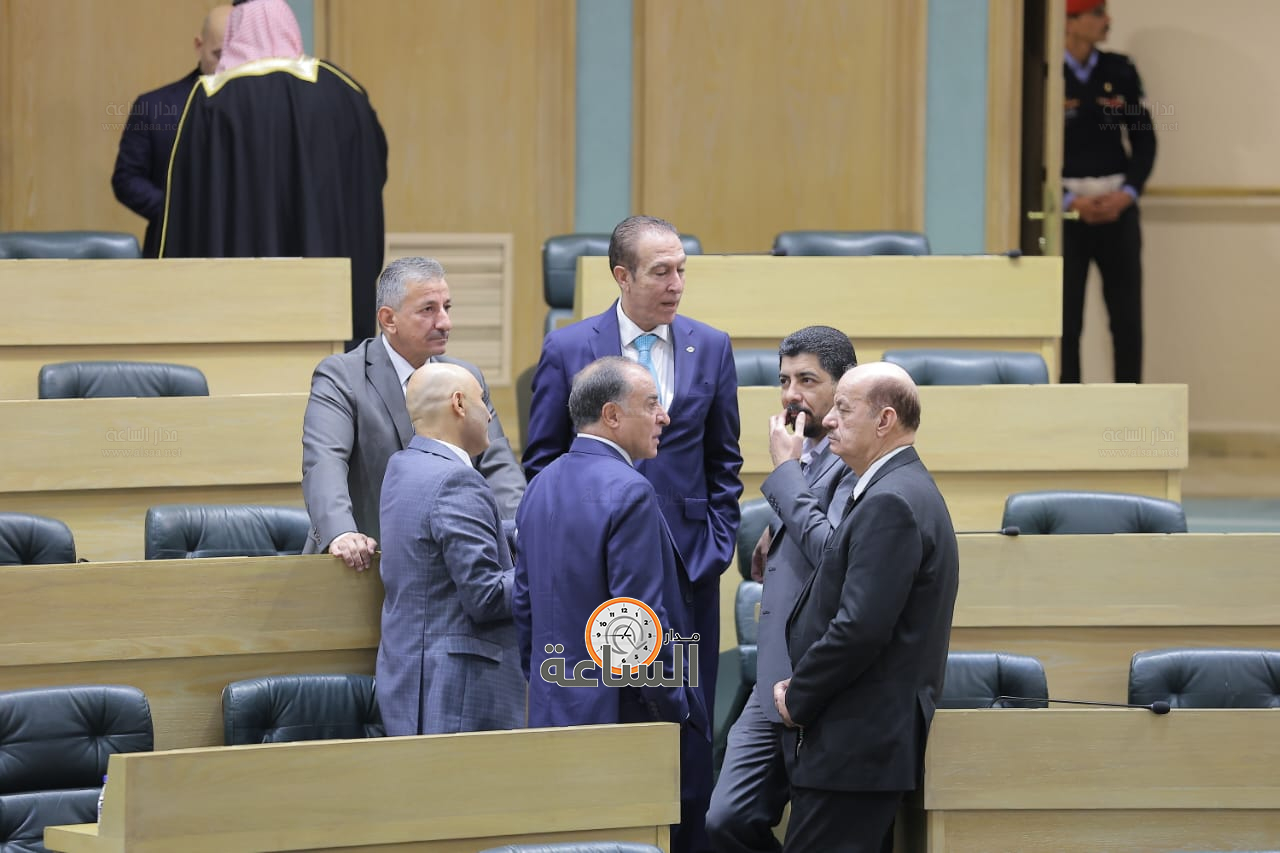 Madar Al-Saa Images 0.0061268987030607125