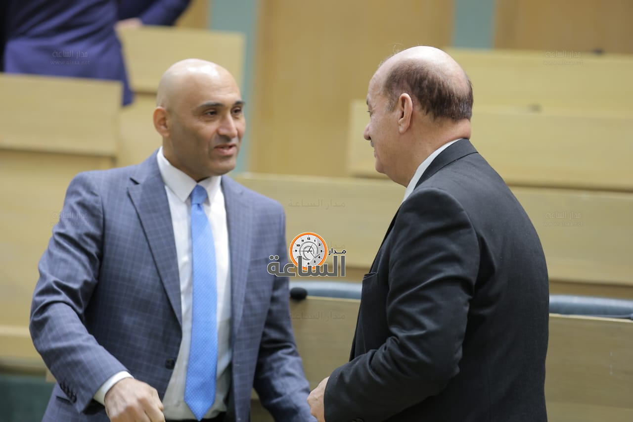 Madar Al-Saa Images 0.2314815240974598