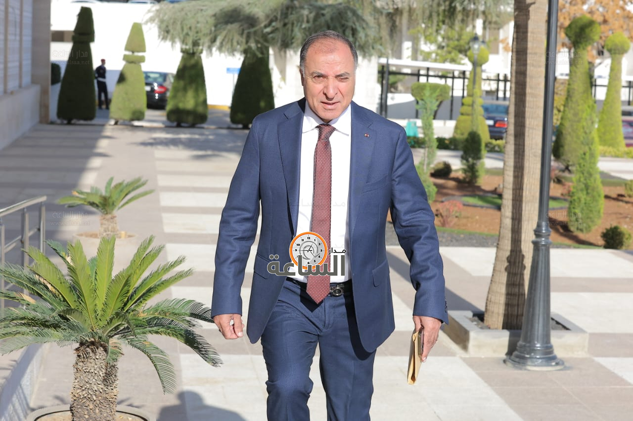 Madar Al-Saa Images 0.22651562124740732