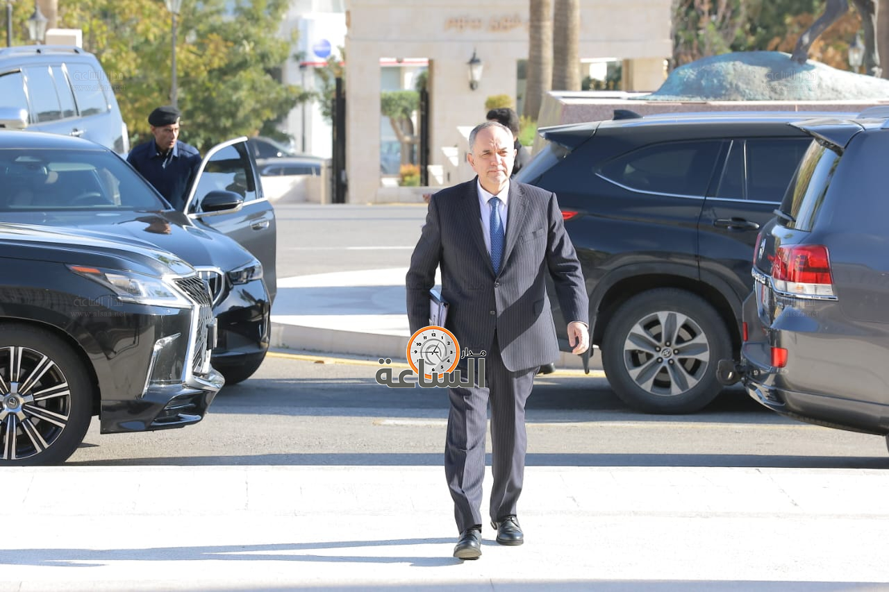 Madar Al-Saa Images 0.96048843975987