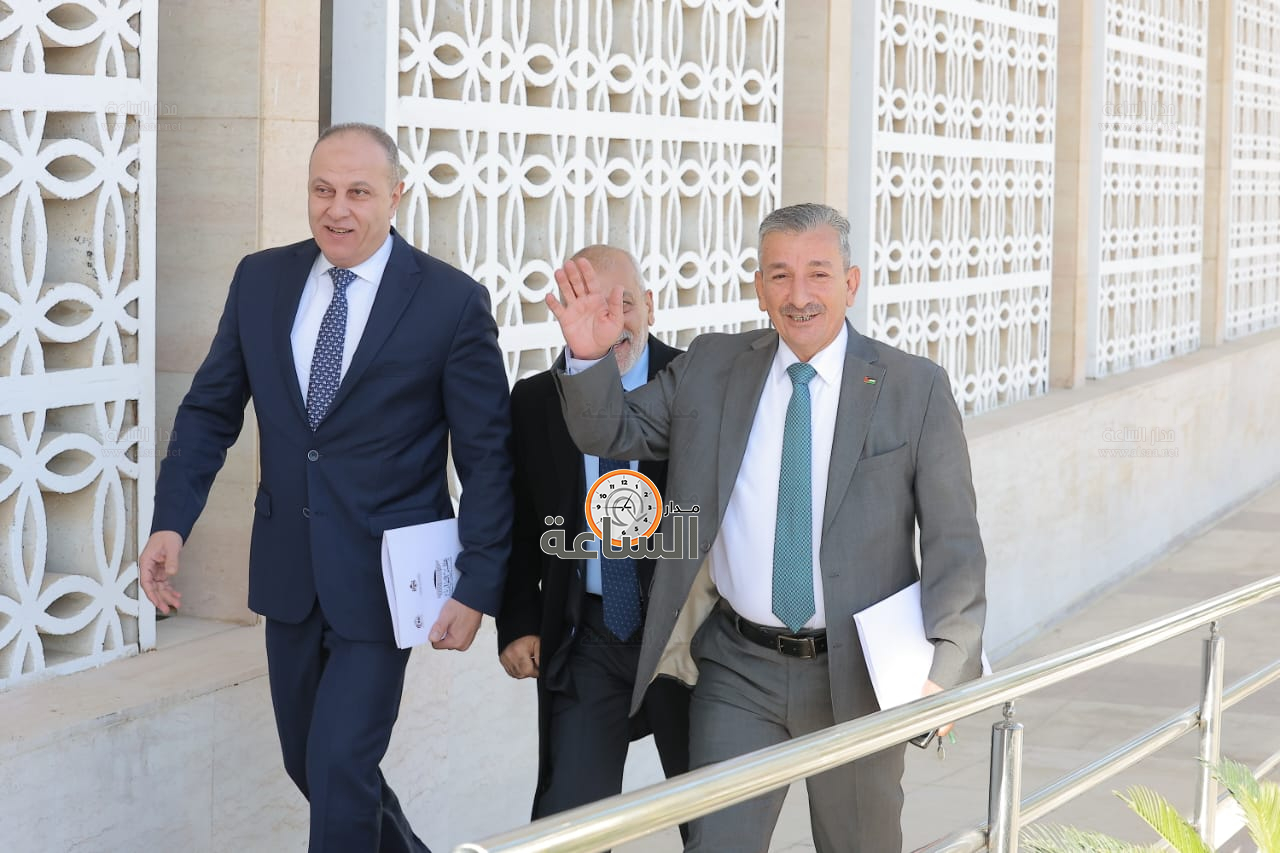 Madar Al-Saa Images 0.5900827751879977