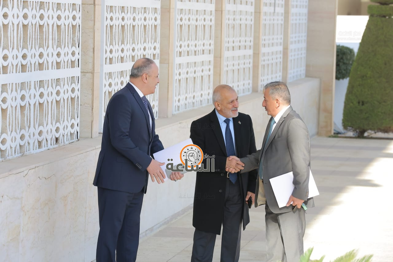 Madar Al-Saa Images 0.9575905793993902