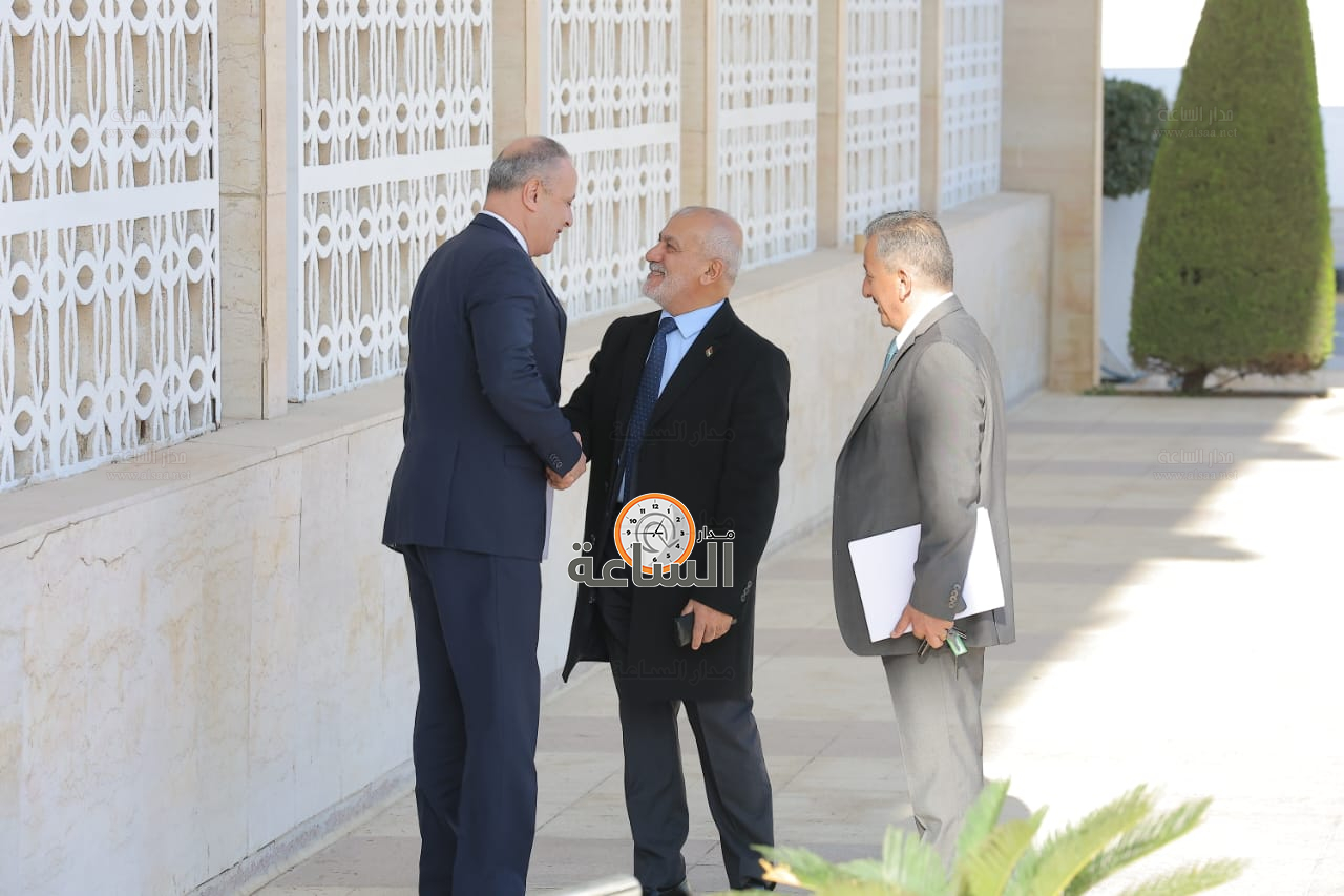 Madar Al-Saa Images 0.4350897105480295