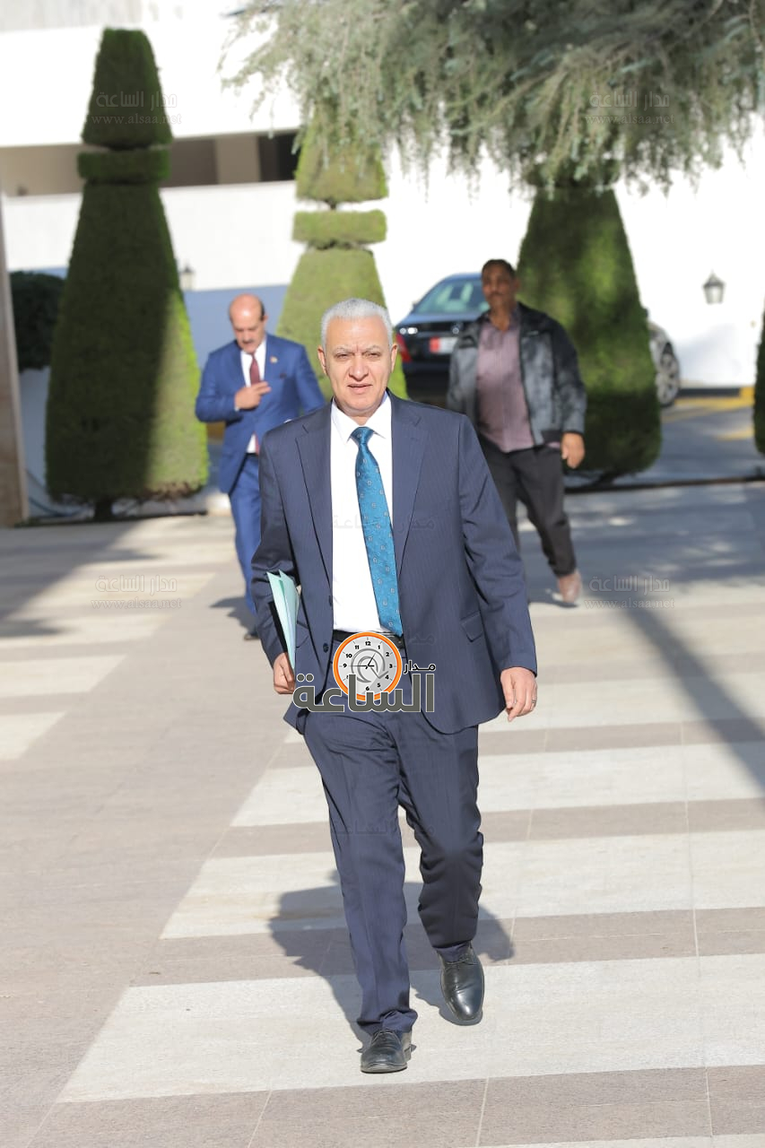 Madar Al-Saa Images 0.798126667502992