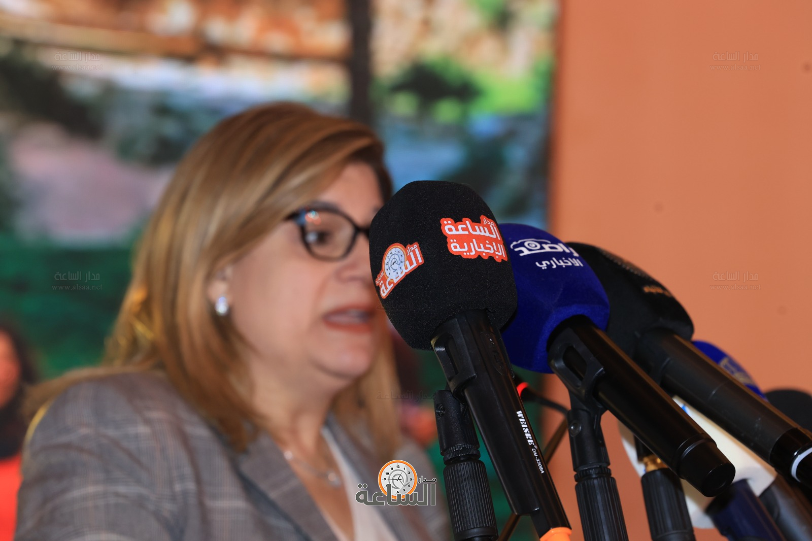 Madar Al-Saa Images 0.136206660564552