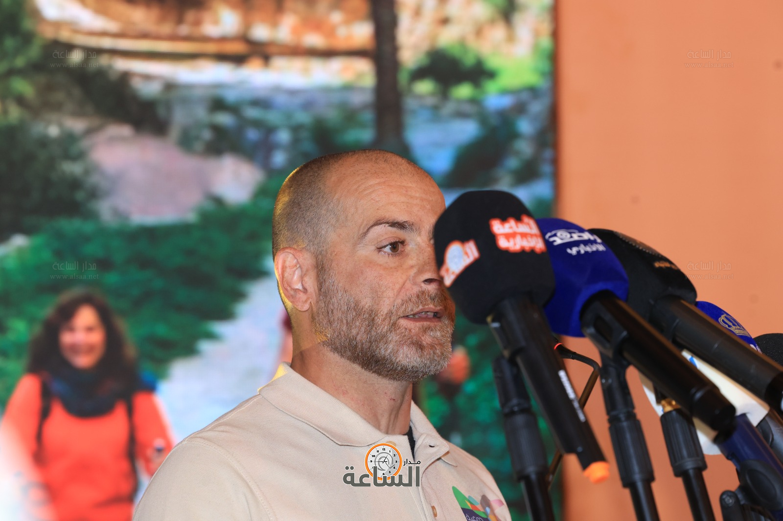 Madar Al-Saa Images 0.6591985191479452