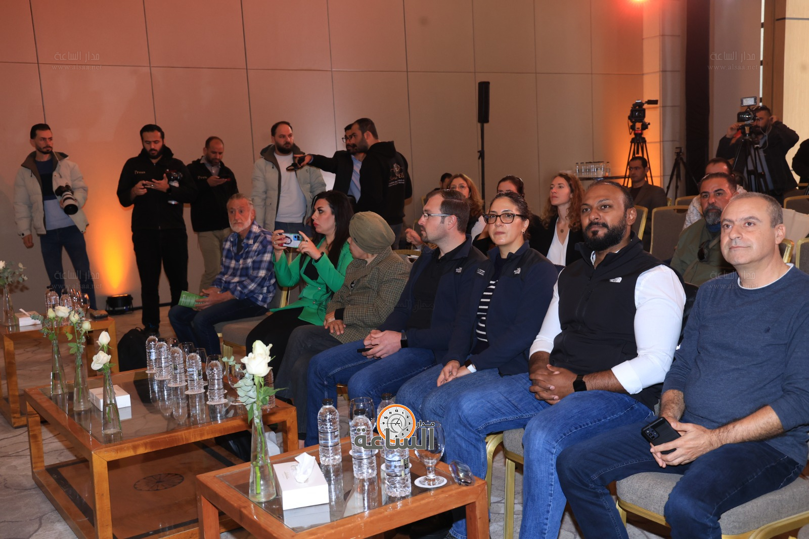 Madar Al-Saa Images 0.01906087997996997