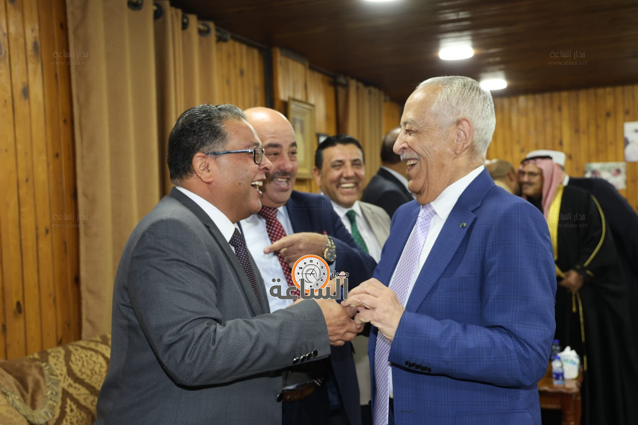 Madar Al-Saa Images 0.8235384863948797