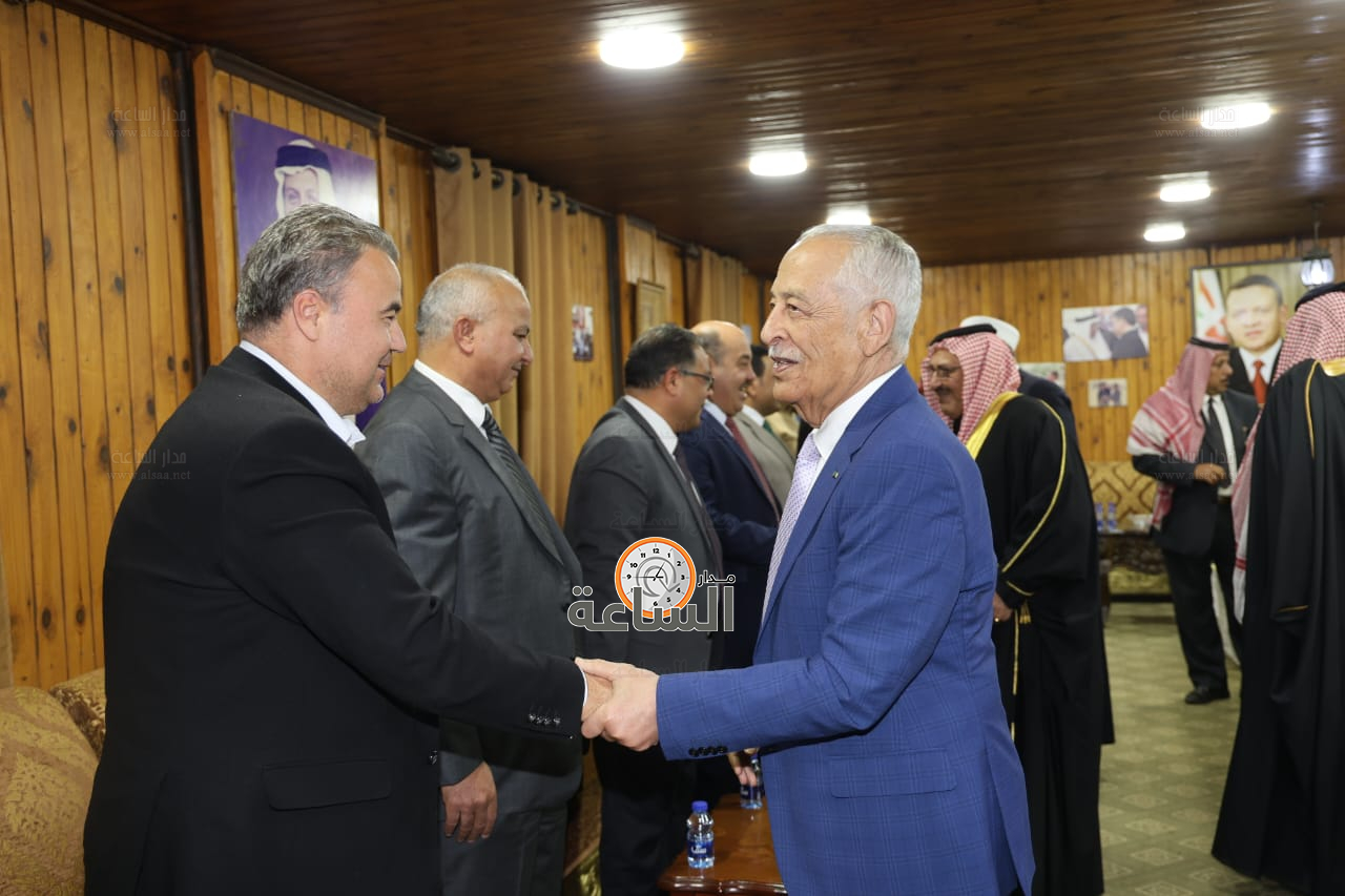 Madar Al-Saa Images 0.4486375708060715