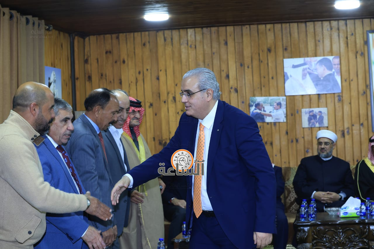 Madar Al-Saa Images 0.04108963757355366