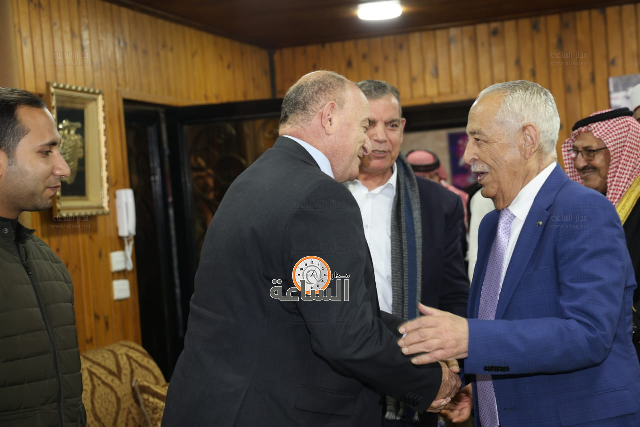 Madar Al-Saa Images 0.8175480483979722