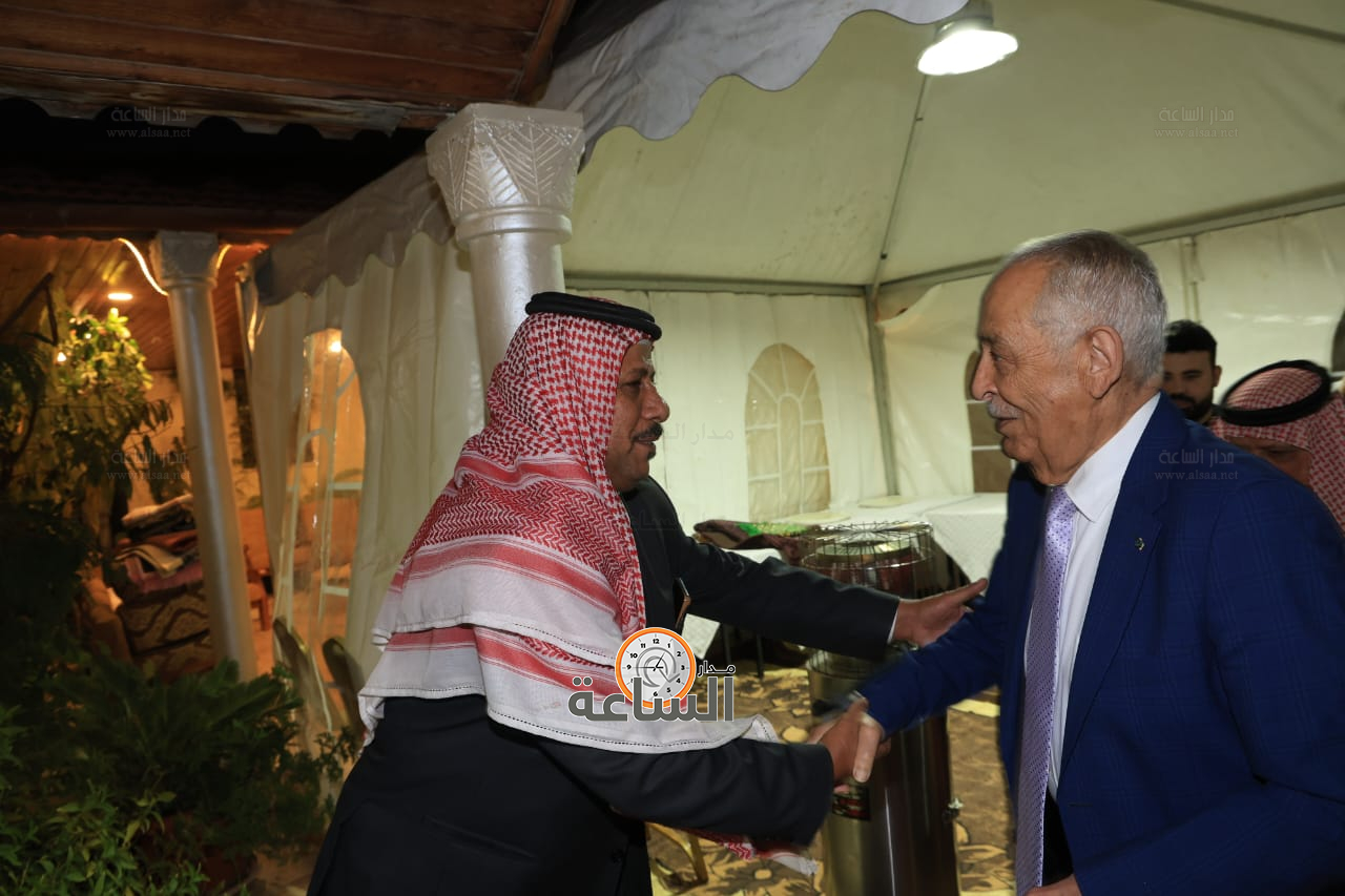 Madar Al-Saa Images 0.37857470604168253