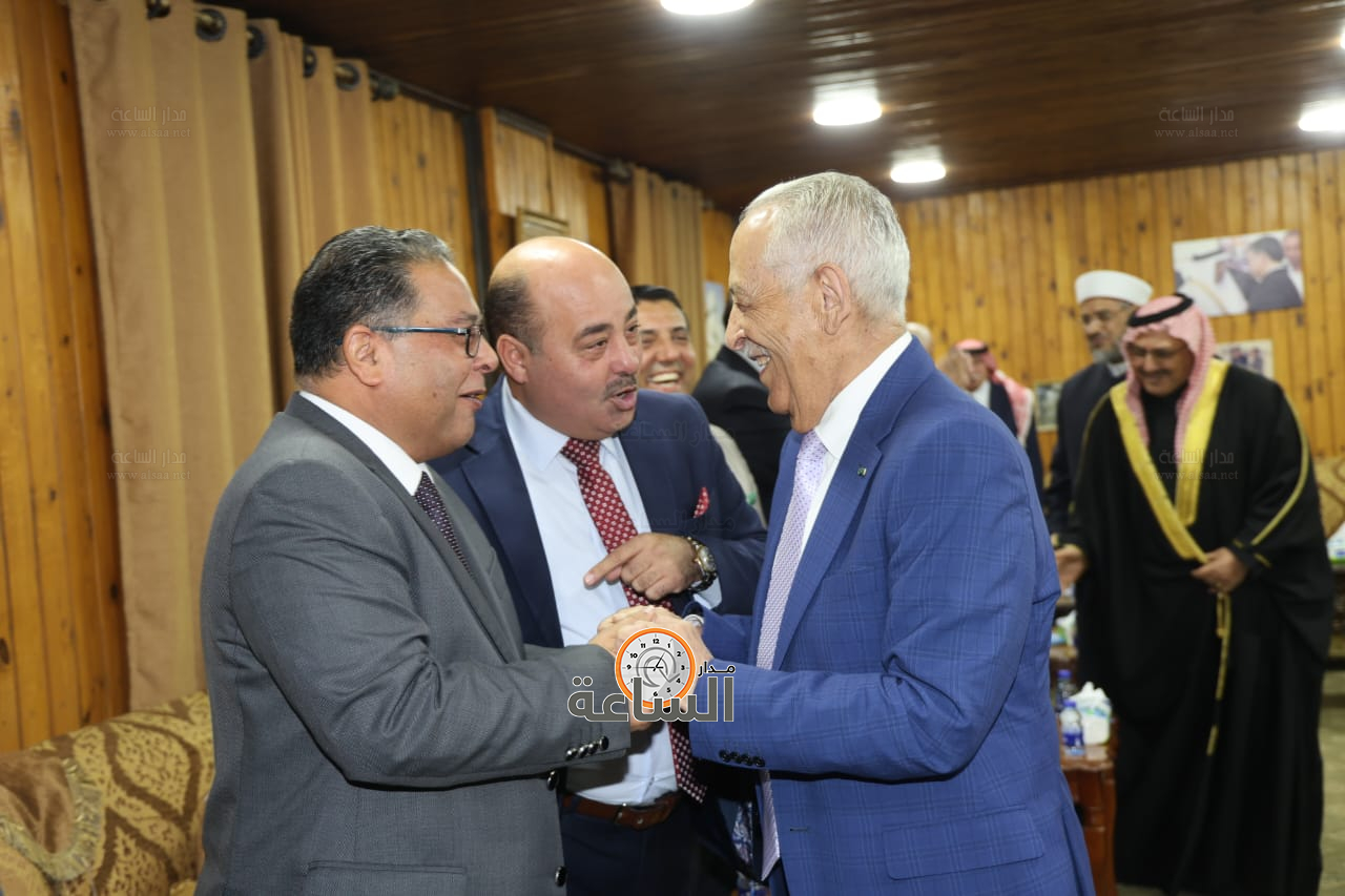 Madar Al-Saa Images 0.834748890968412