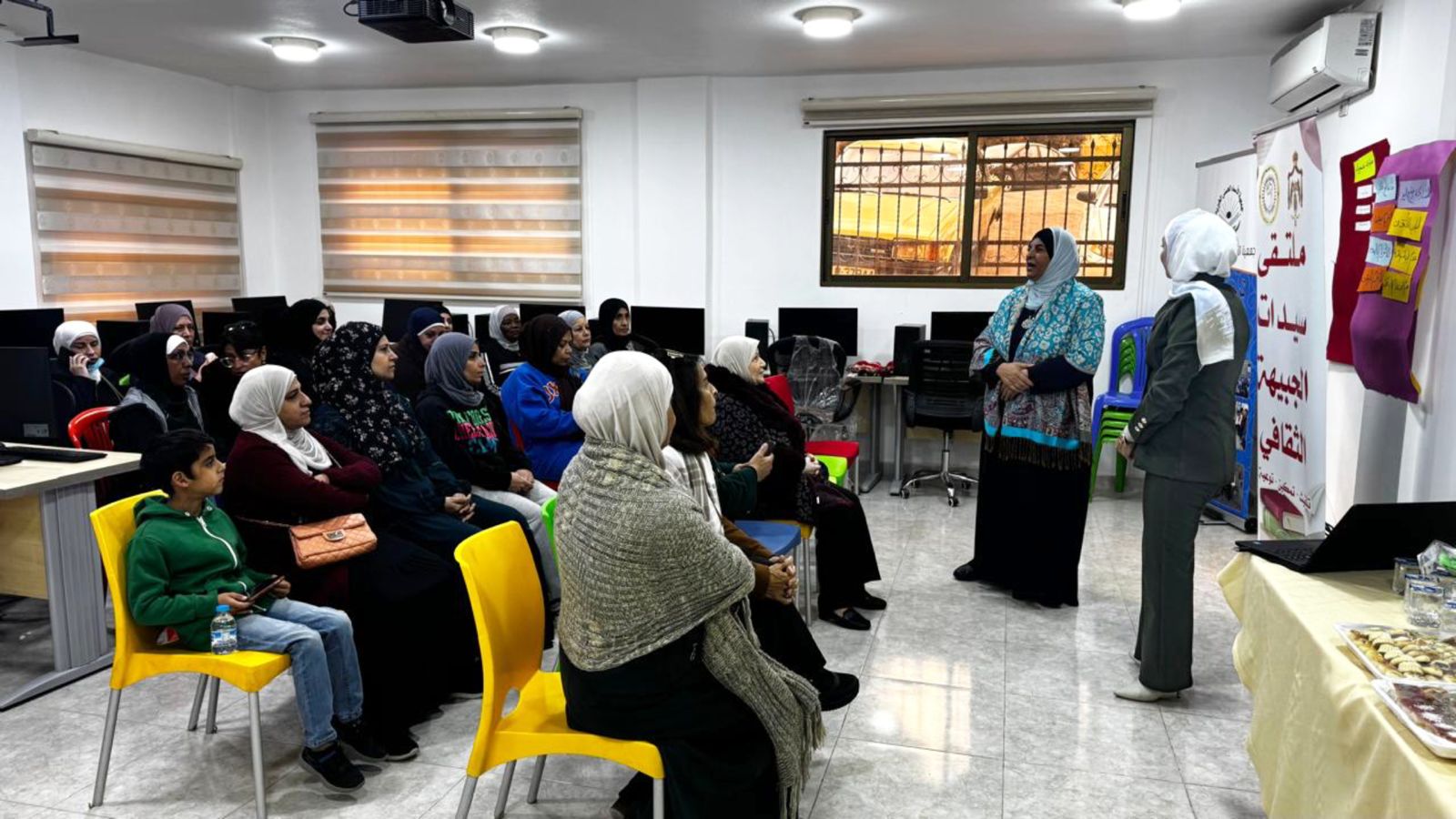 Madar Al-Saa Images 0.07998314686992802