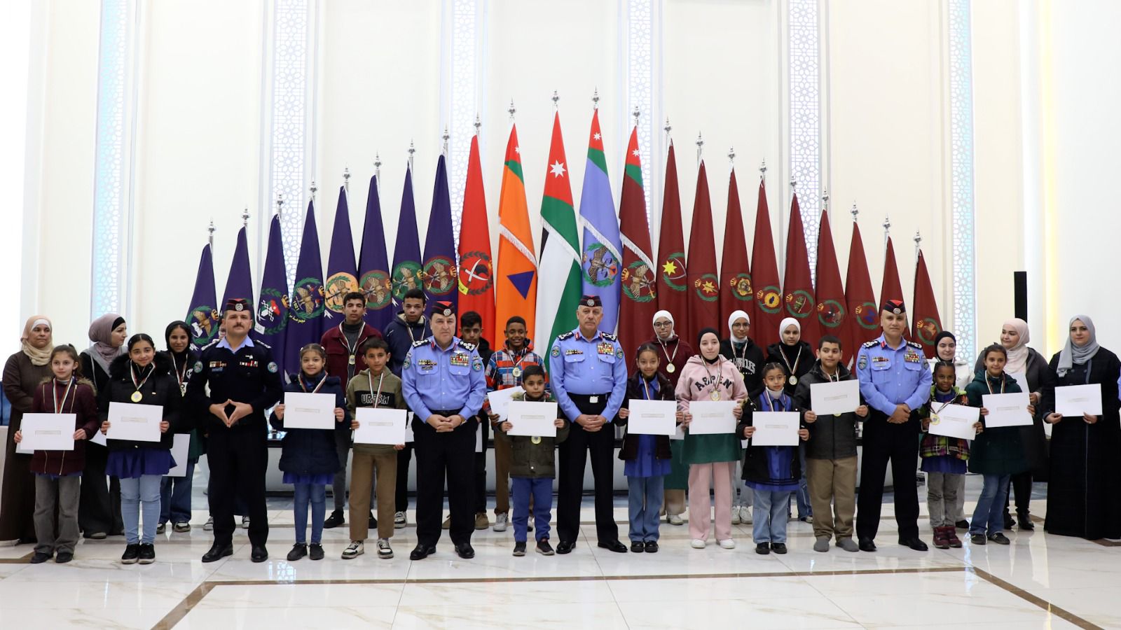 Madar Al-Saa Images 0.8637534305600298