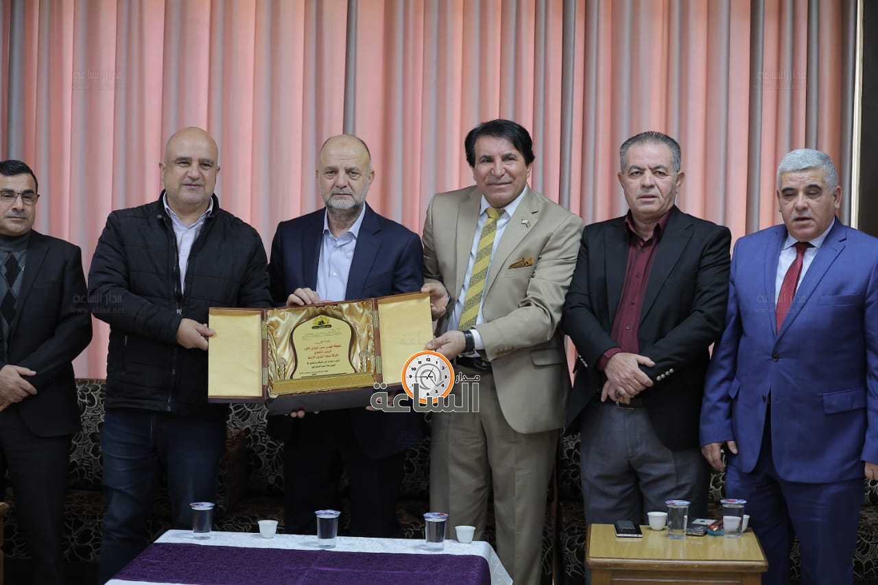 Madar Al-Saa Images 0.405642275099245