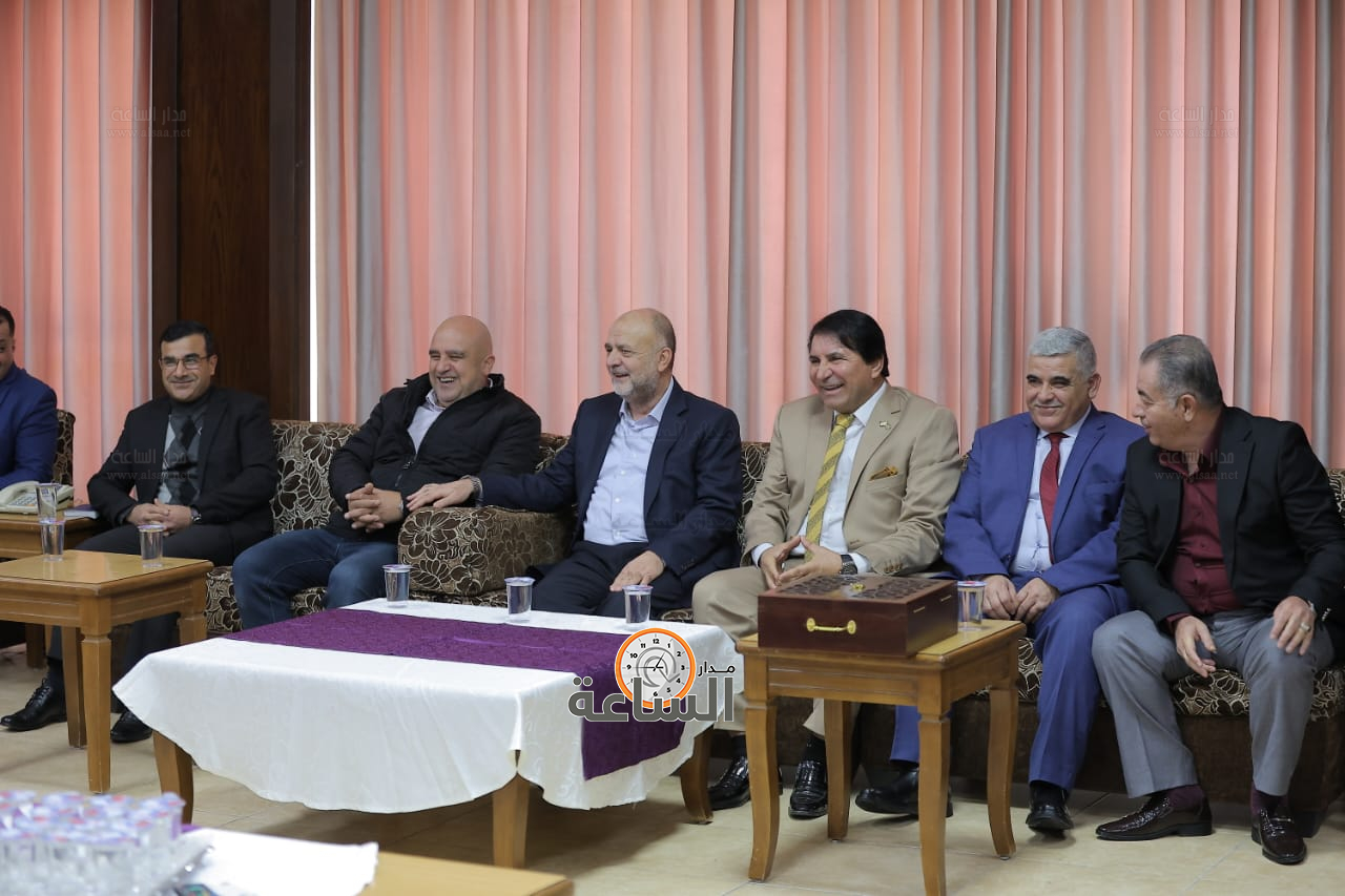 Madar Al-Saa Images 0.618180985593391