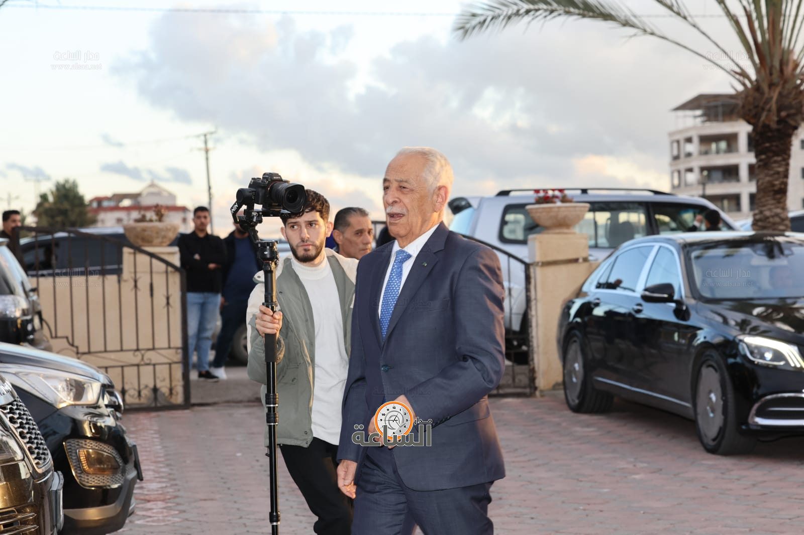 Madar Al-Saa Images 0.5328423410714228