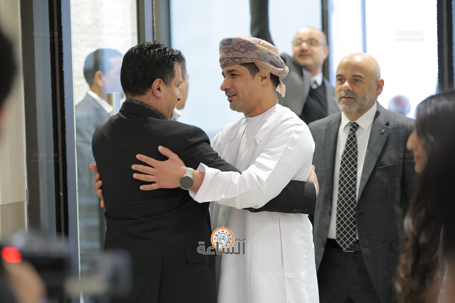 Madar Al-Saa Images 0.9981179136909114