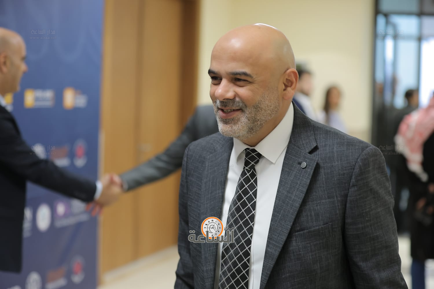 Madar Al-Saa Images 0.46743927383084105