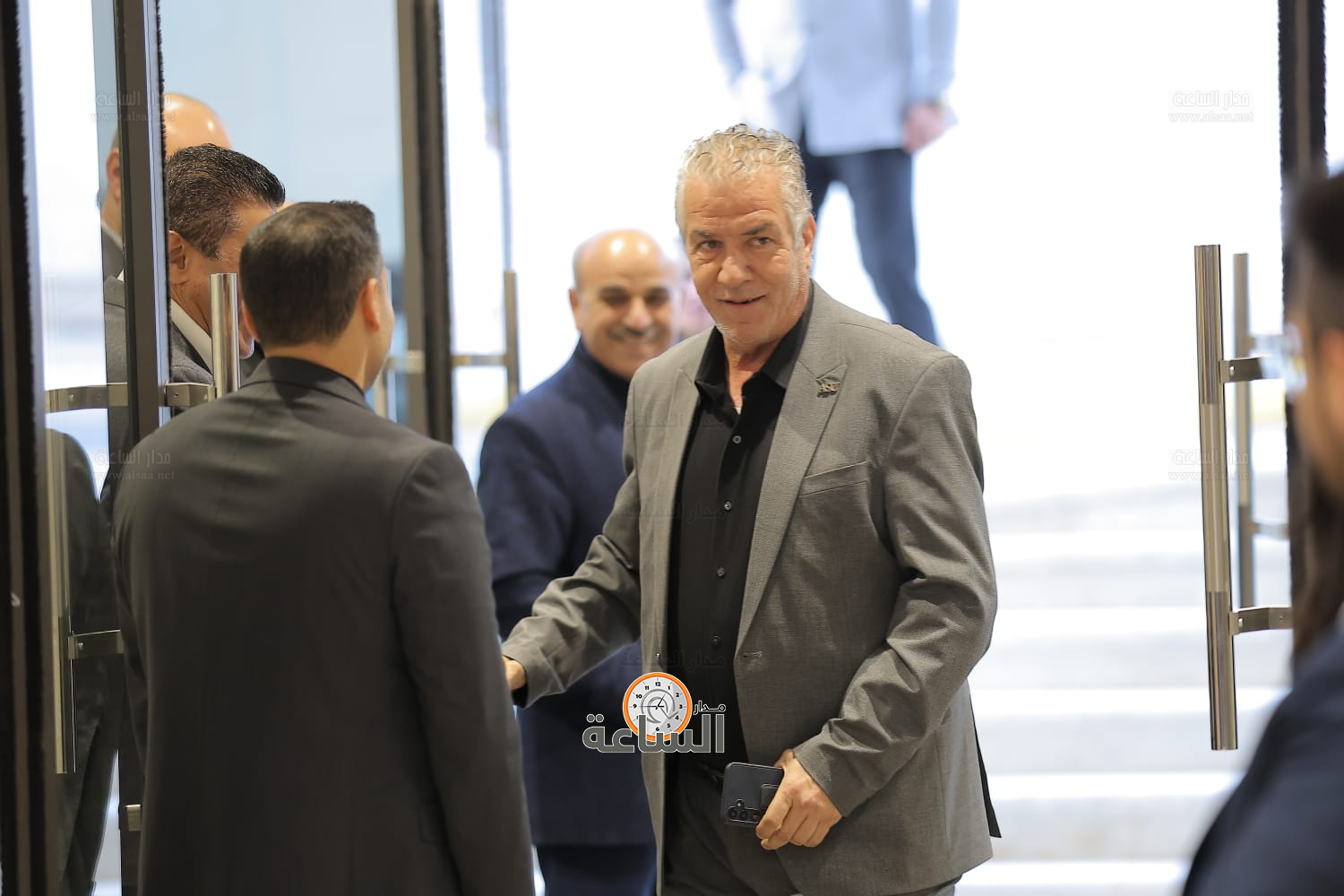 Madar Al-Saa Images 0.45719152457786694