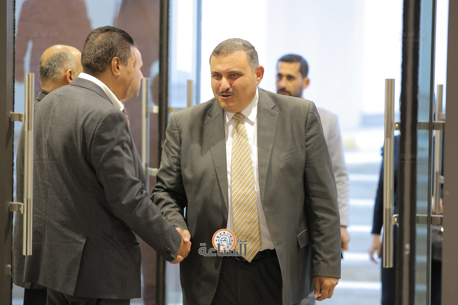 Madar Al-Saa Images 0.9446771095323384