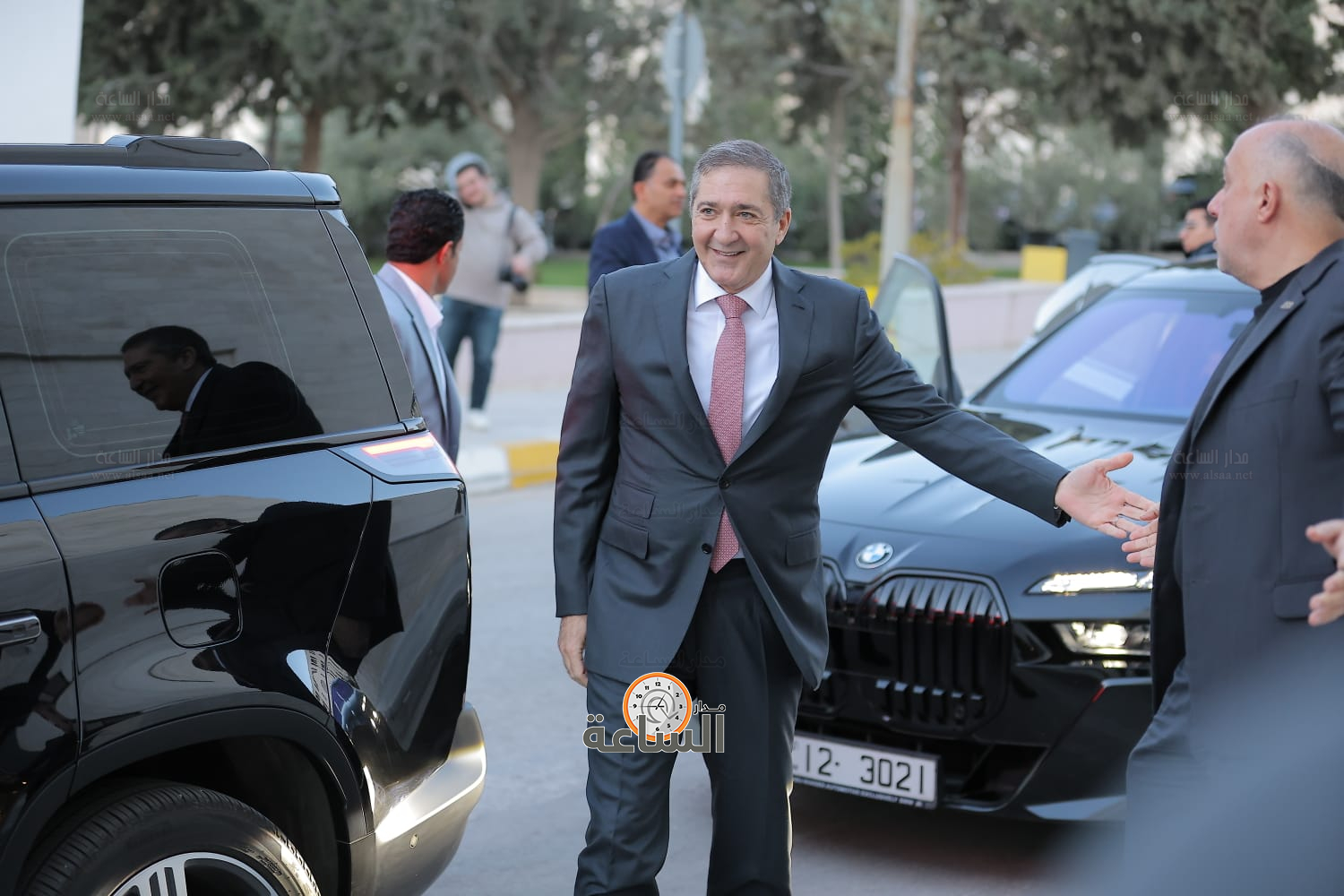 Madar Al-Saa Images 0.63347099416107