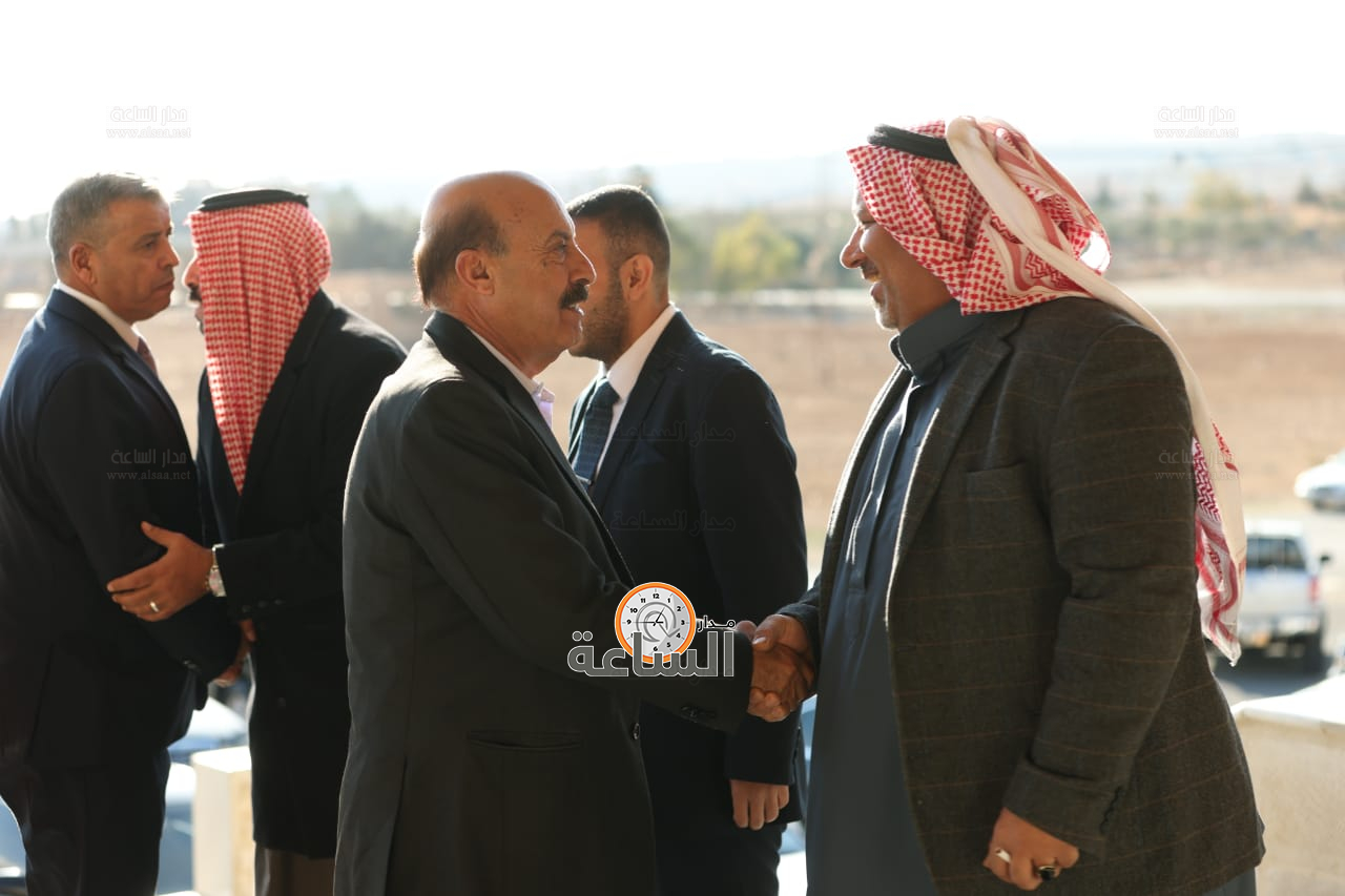 Madar Al-Saa Images 0.3832286846791805