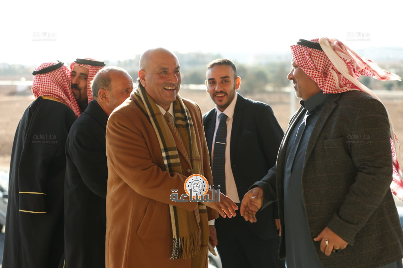 Madar Al-Saa Images 0.5920588664707778