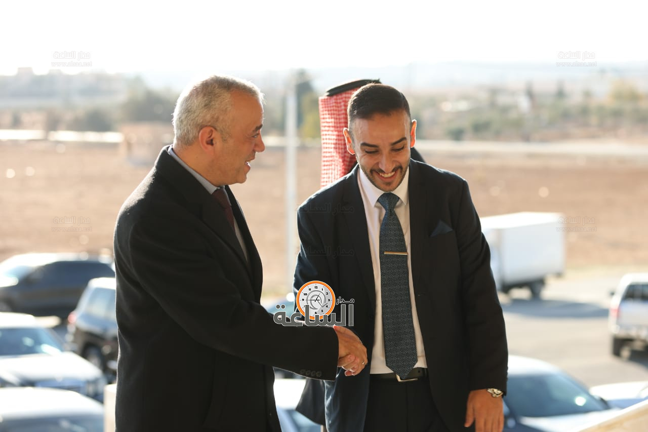 Madar Al-Saa Images 0.8399295662953861