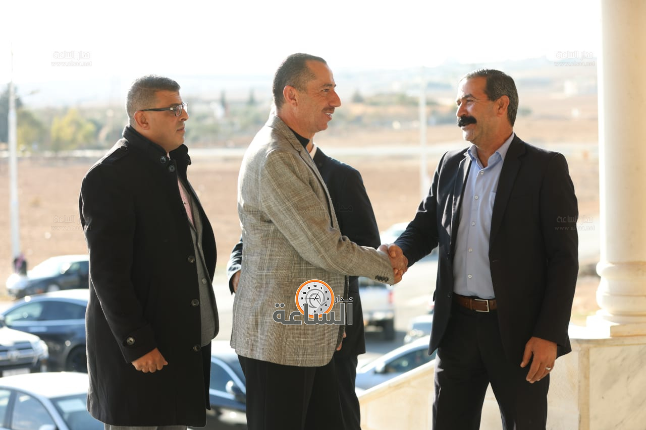 Madar Al-Saa Images 0.45208559427615225