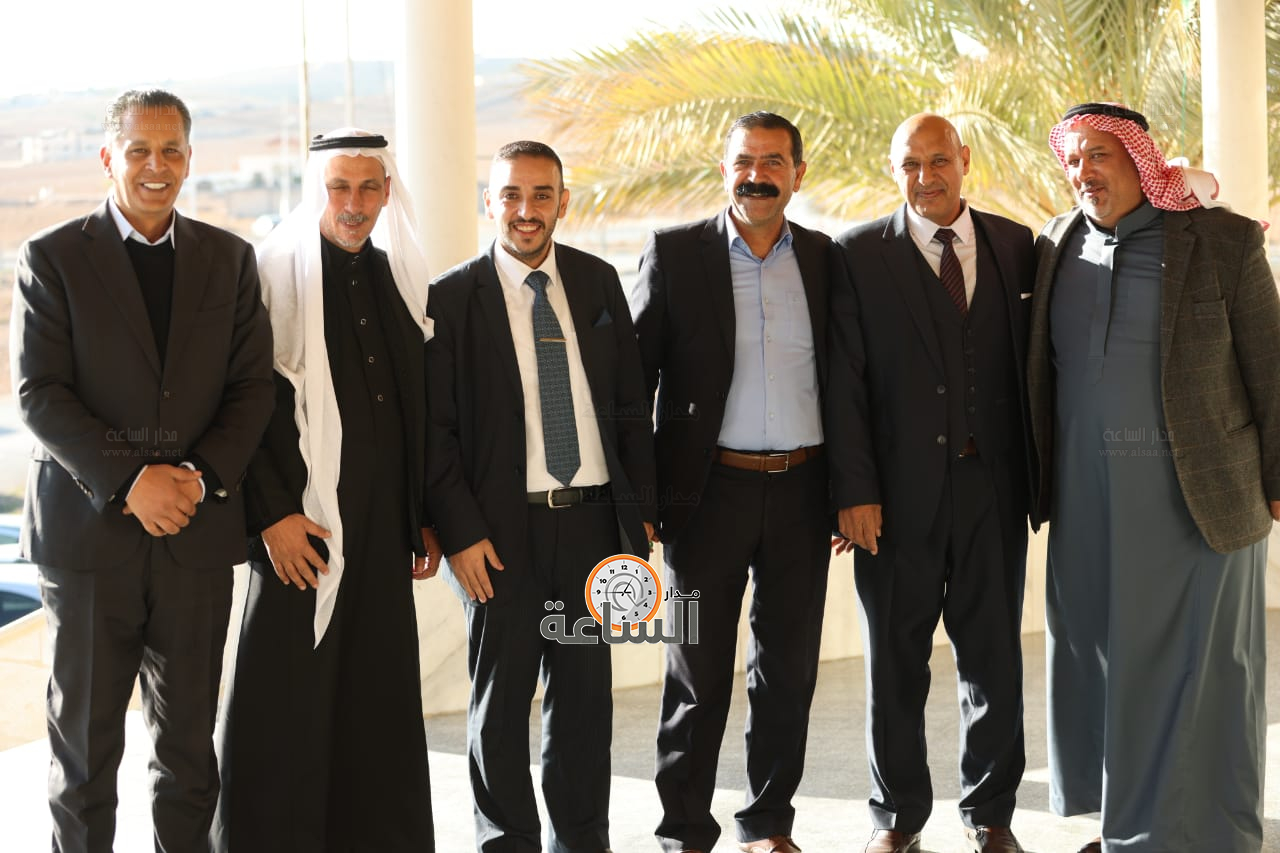 Madar Al-Saa Images 0.4724016765067367