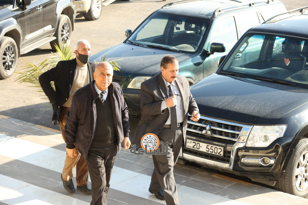 Madar Al-Saa Images 0.4522569974101168