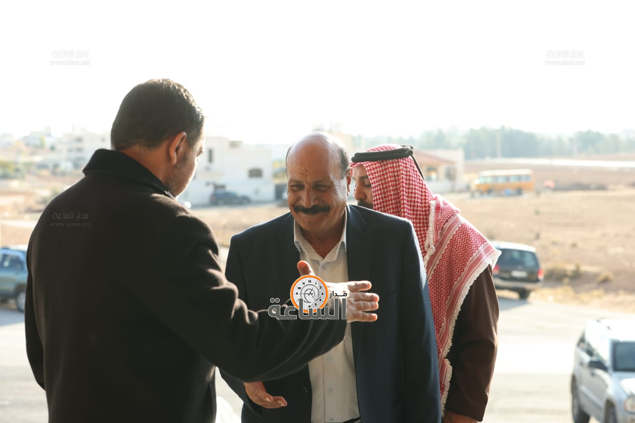 Madar Al-Saa Images 0.2650287822659949