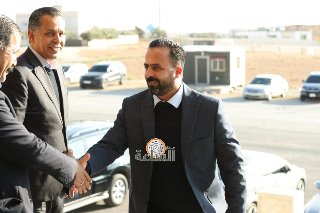 Madar Al-Saa Images 0.9448368868721772