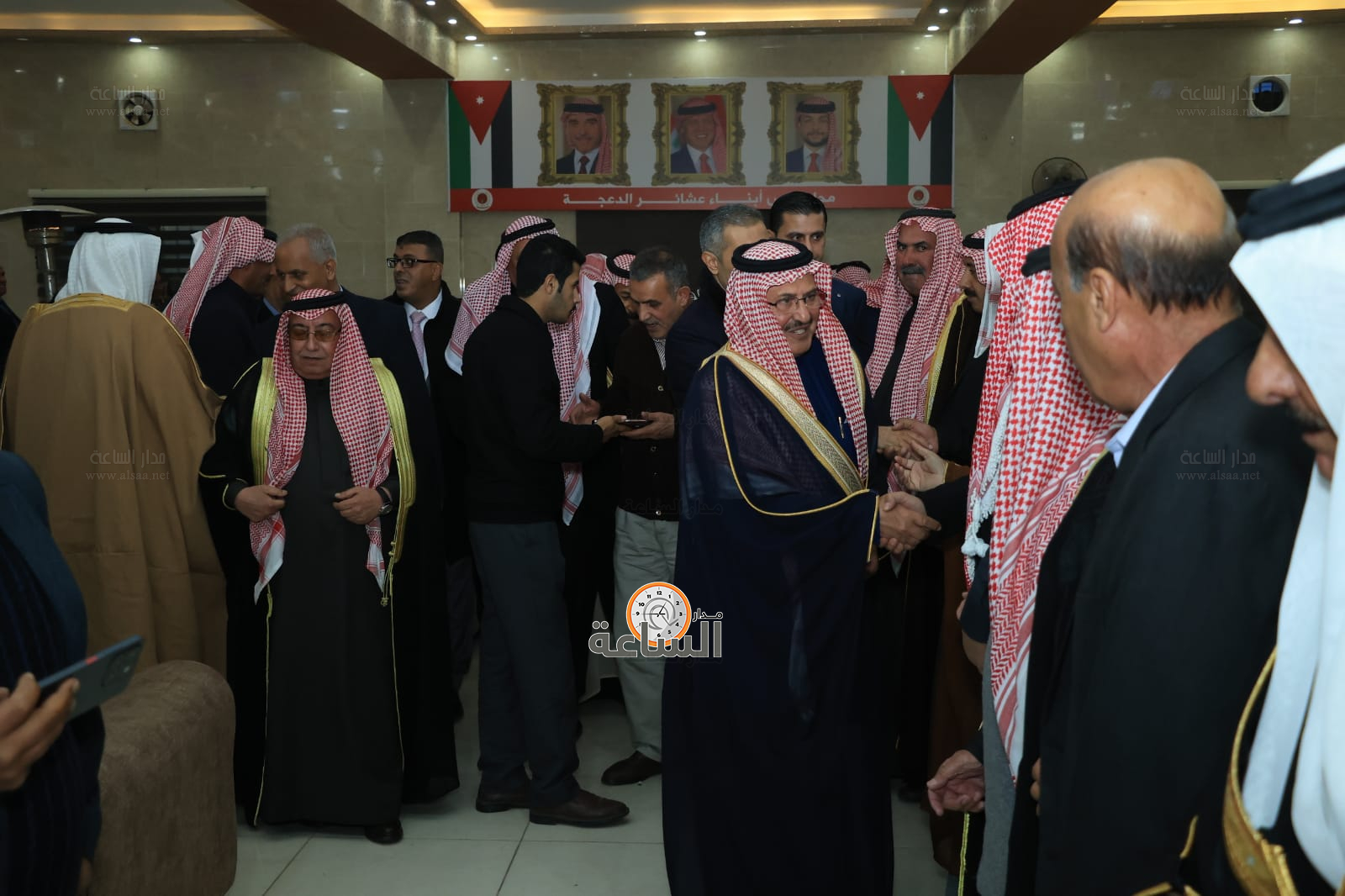 Madar Al-Saa Images 0.7289274240405421