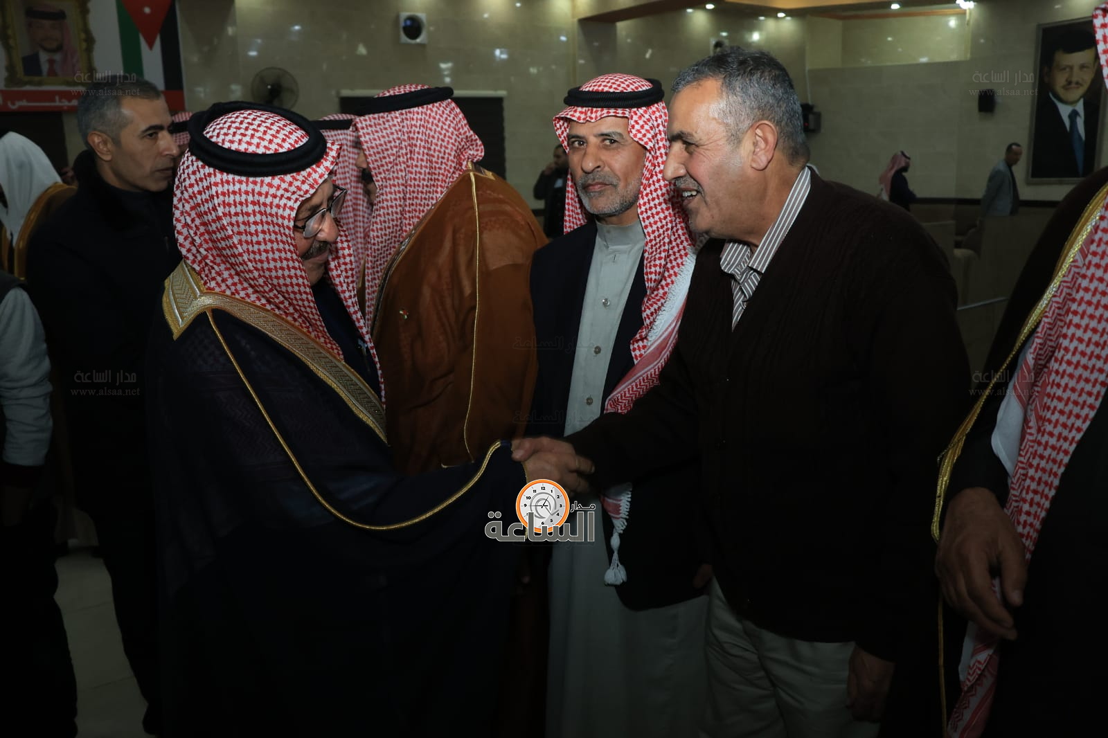 Madar Al-Saa Images 0.32127526649475113