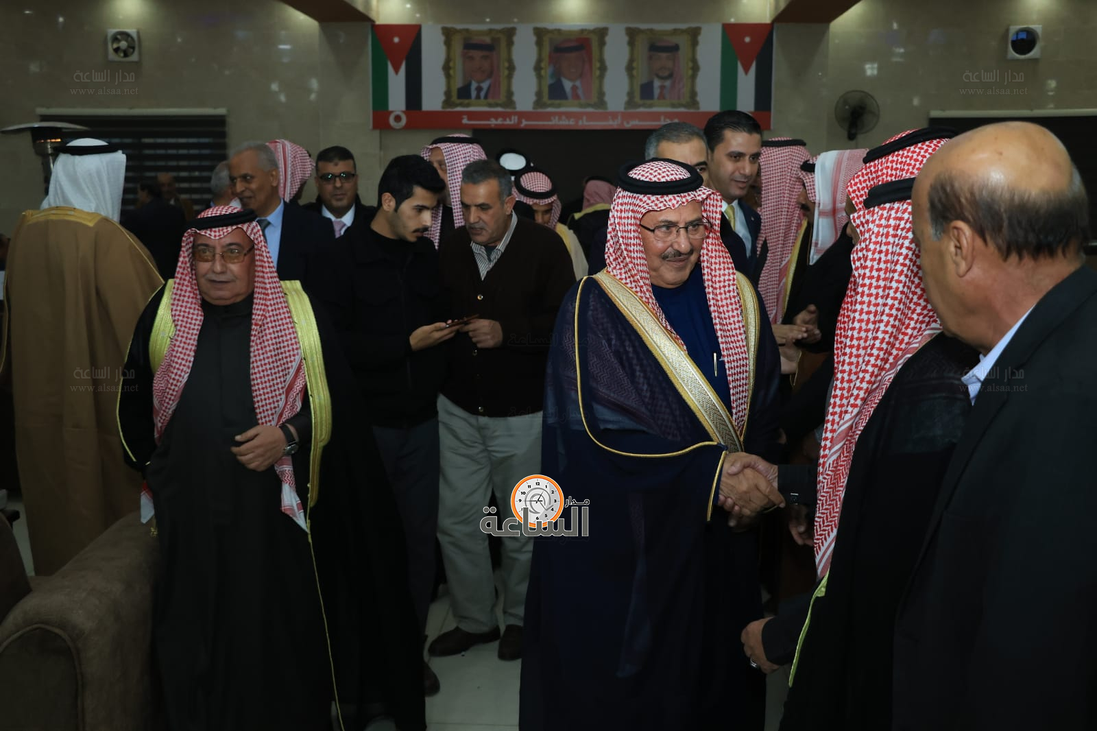 Madar Al-Saa Images 0.17065644004815395