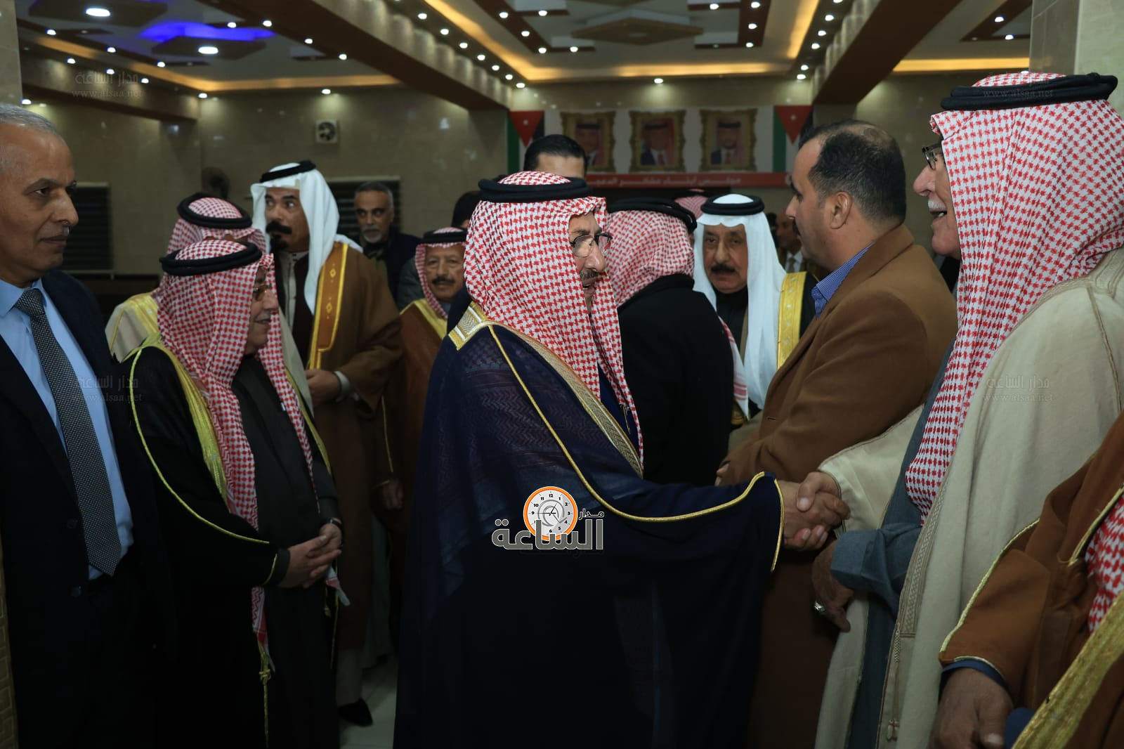 Madar Al-Saa Images 0.44000114515678734