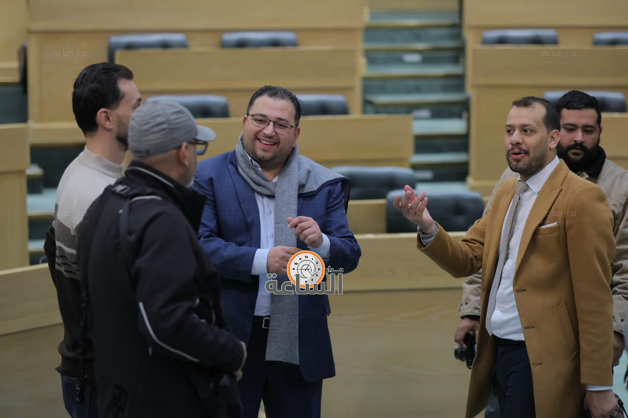 Madar Al-Saa Images 0.905036490651108