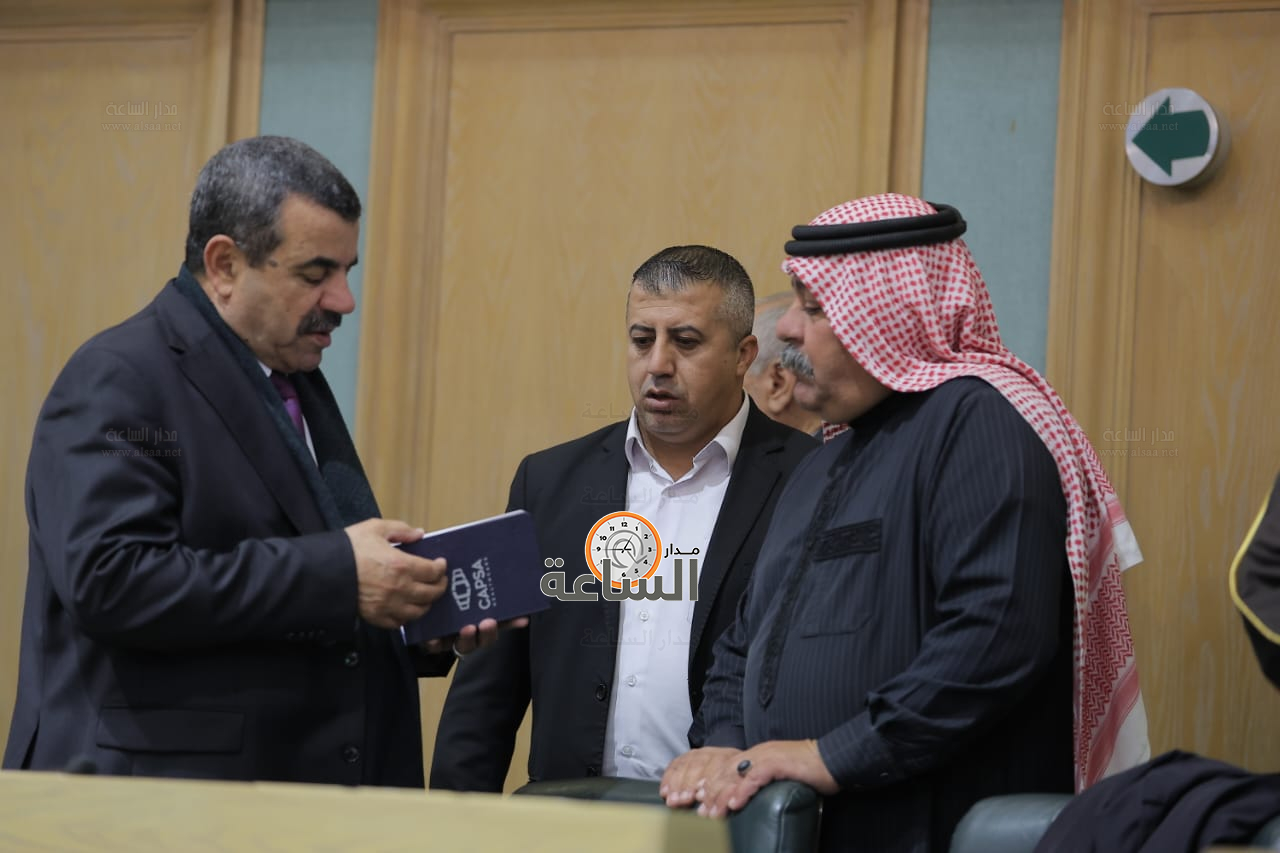 Madar Al-Saa Images 0.468058877068113