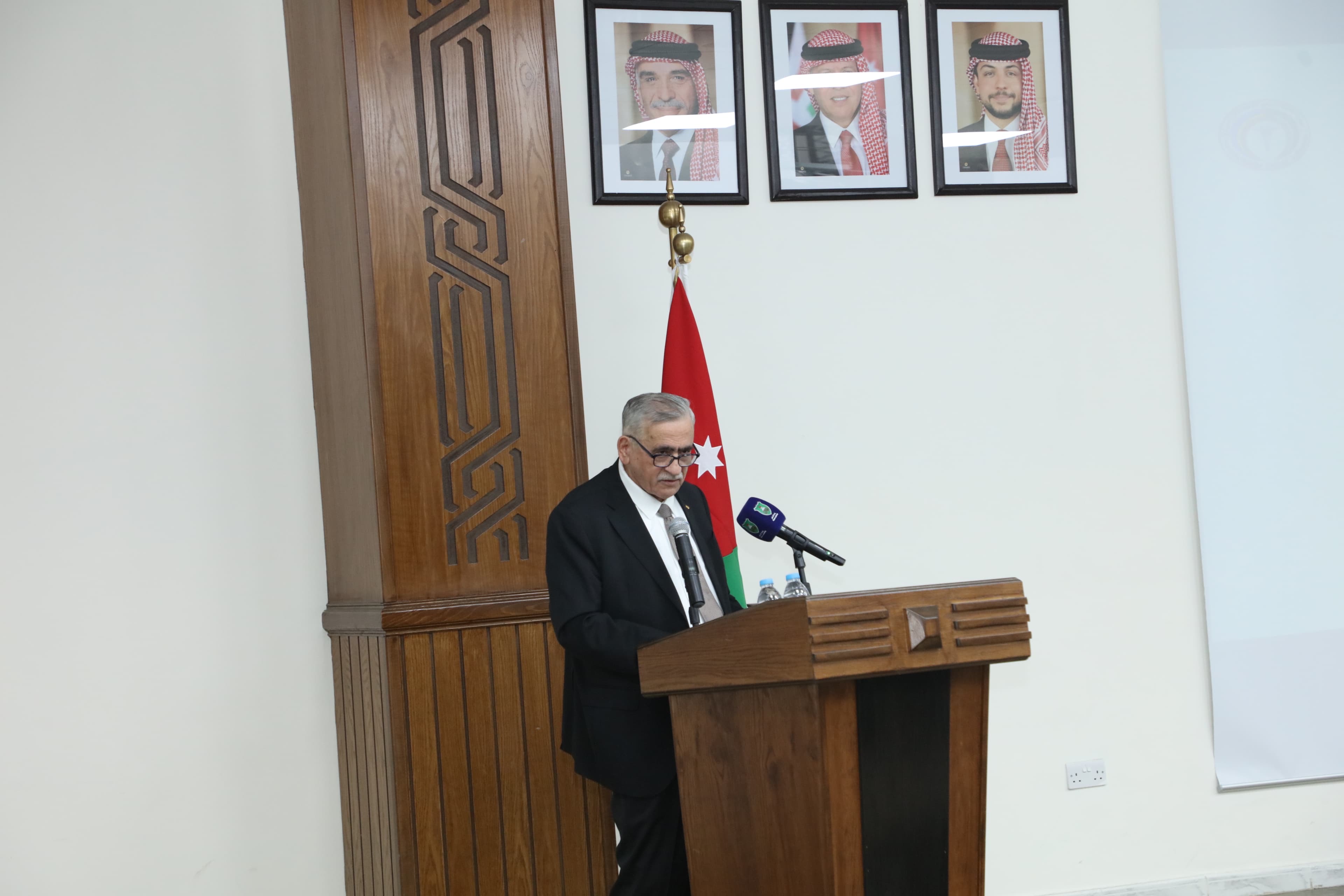 Madar Al-Saa Images 0.6210544199970426