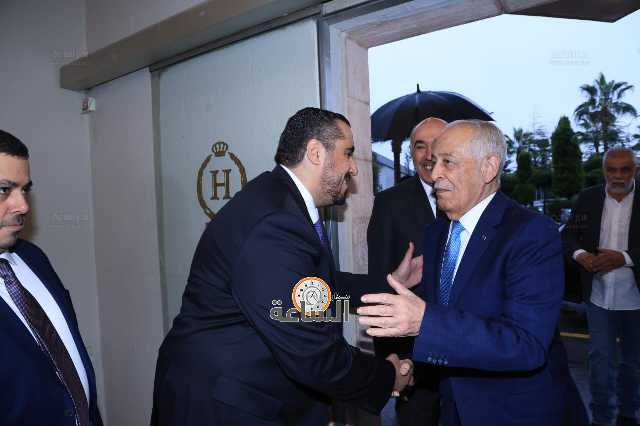 Madar Al-Saa Images 0.49680210430879423